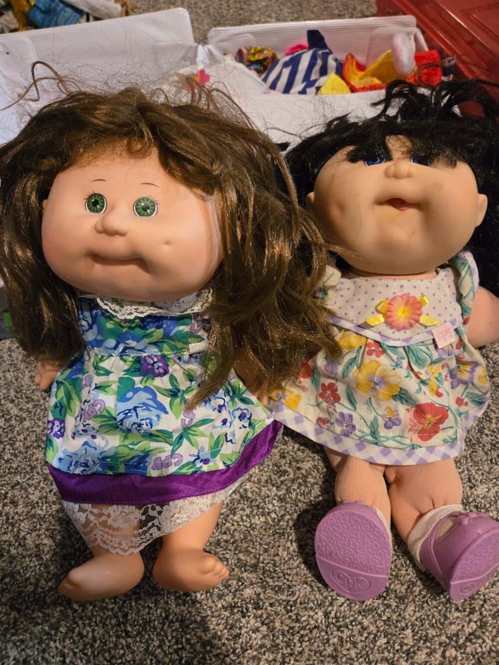 Vintage Cabbage Patch Kids Dolls Clothes Suitcase Lot